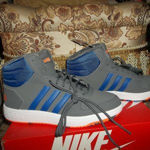 BNWT Adidas Hoops Mid 2.0 Sneakers Shoes Youth Kids Size 6 can also fit Size 5.5